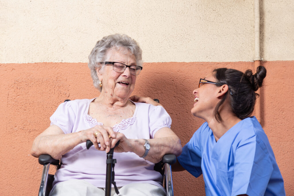 Alzheimer em Casa: A importância da comunicação empática no cuidado com idosos com Alzheimer